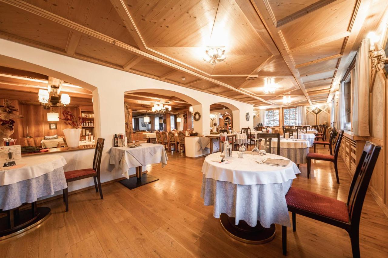 Casa Nives Hotel La Villa  Bagian luar foto